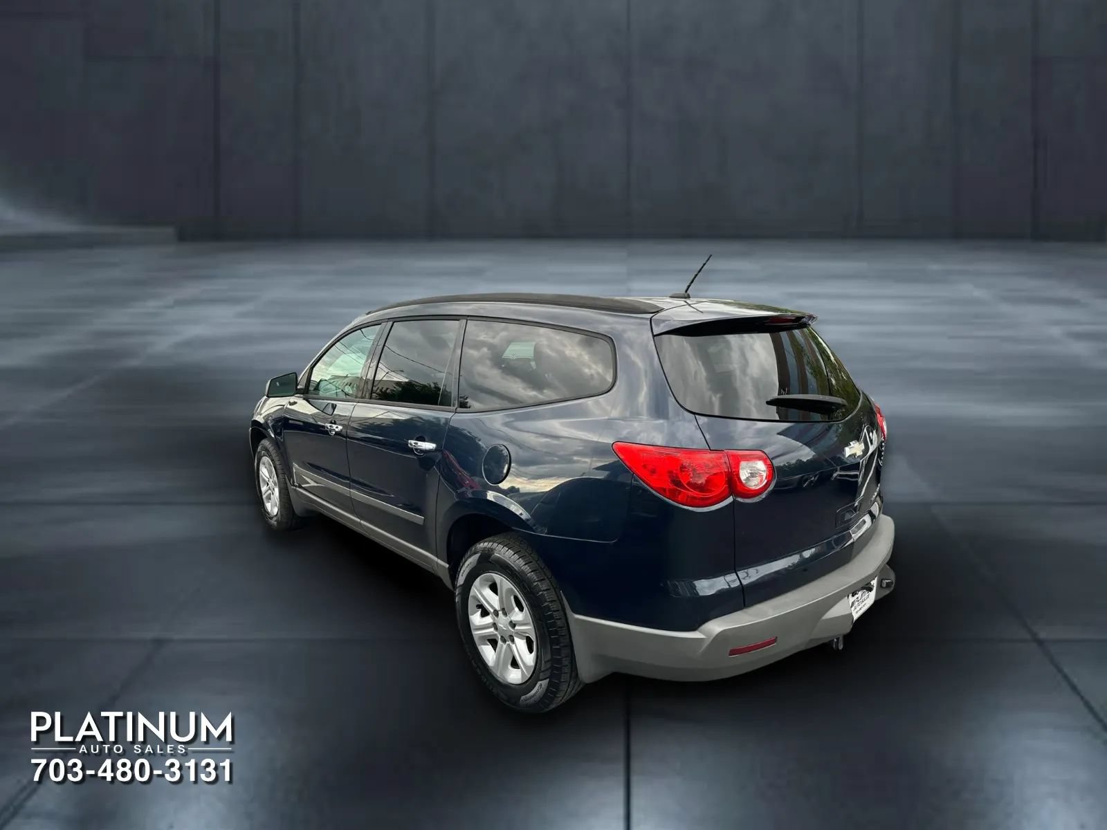 Used 2012 Chevrolet Traverse LS FWD image 8