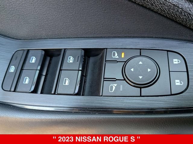 Used 2023 Nissan Rogue S AWD/4WD image 12