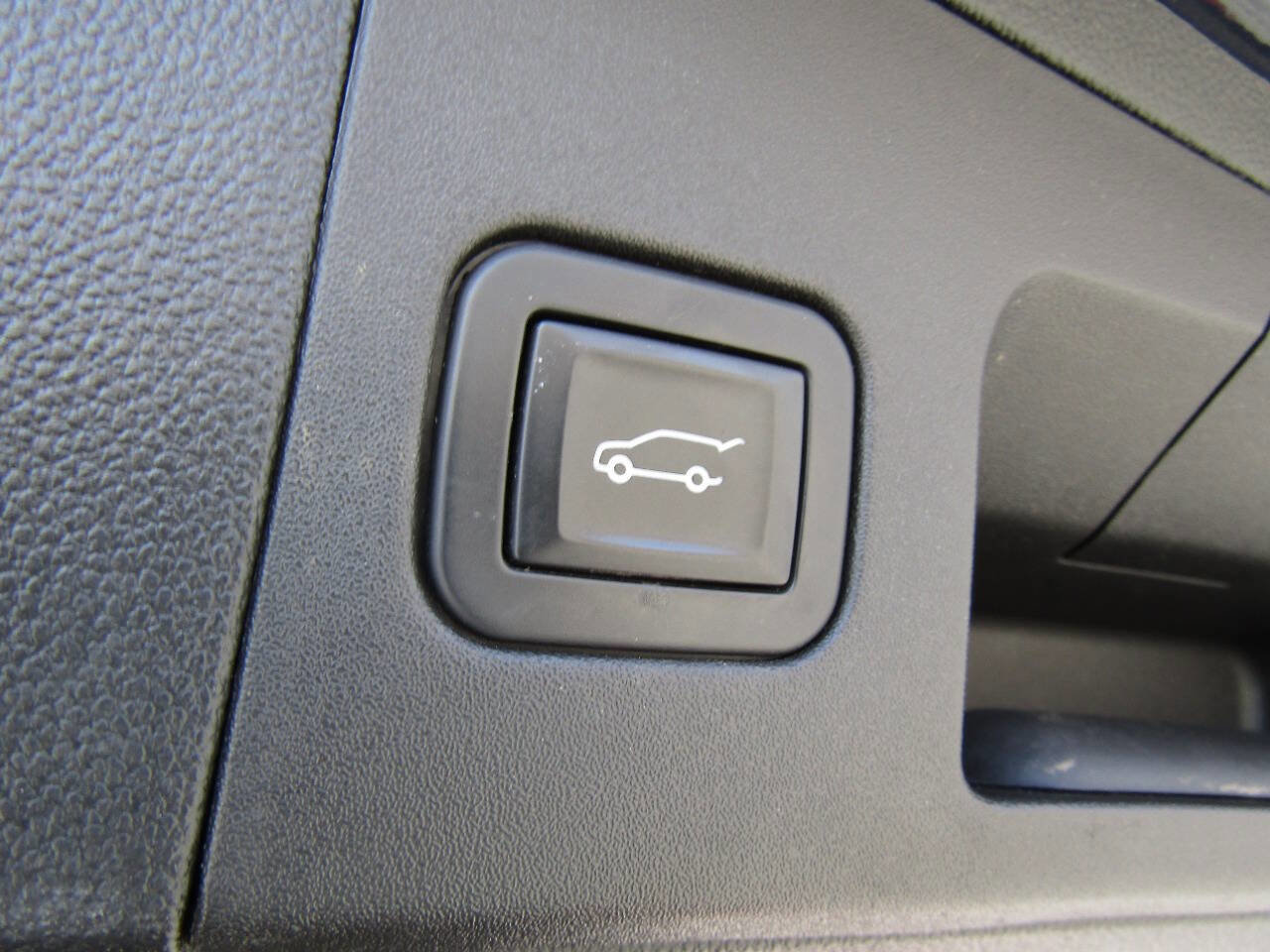 Used 2019 Cadillac XT5 AWD image 23