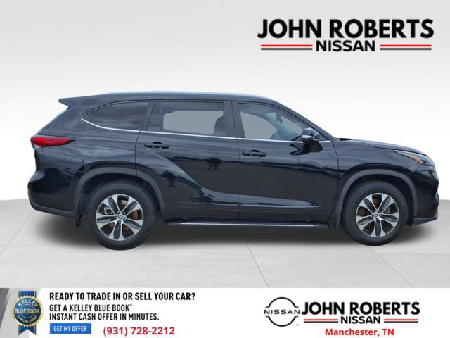 Used 2023 Toyota Highlander XLE image 28