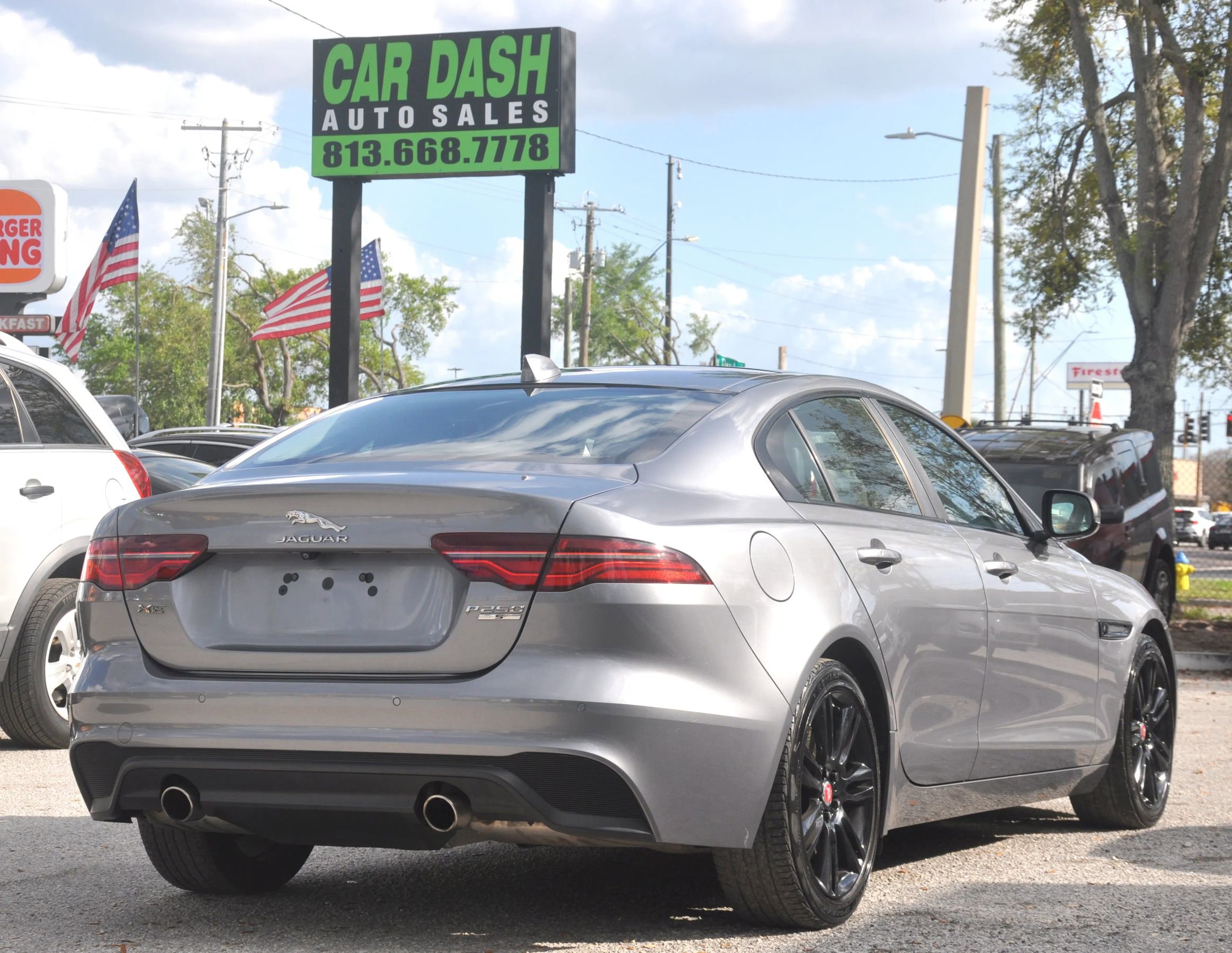 Used 2020 Jaguar XE S RWD image 15