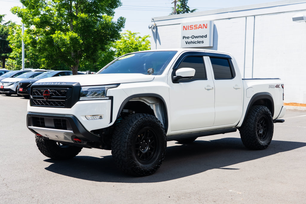 Used 2023 Nissan Frontier PRO-4X w/ Pro-4X Premium Package AWD/4WD image 3