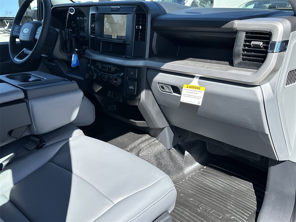 New 2025 Ford F250 XL w/ XL Chrome Package image 36