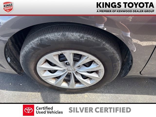 Used 2016 Toyota Camry LE image 10