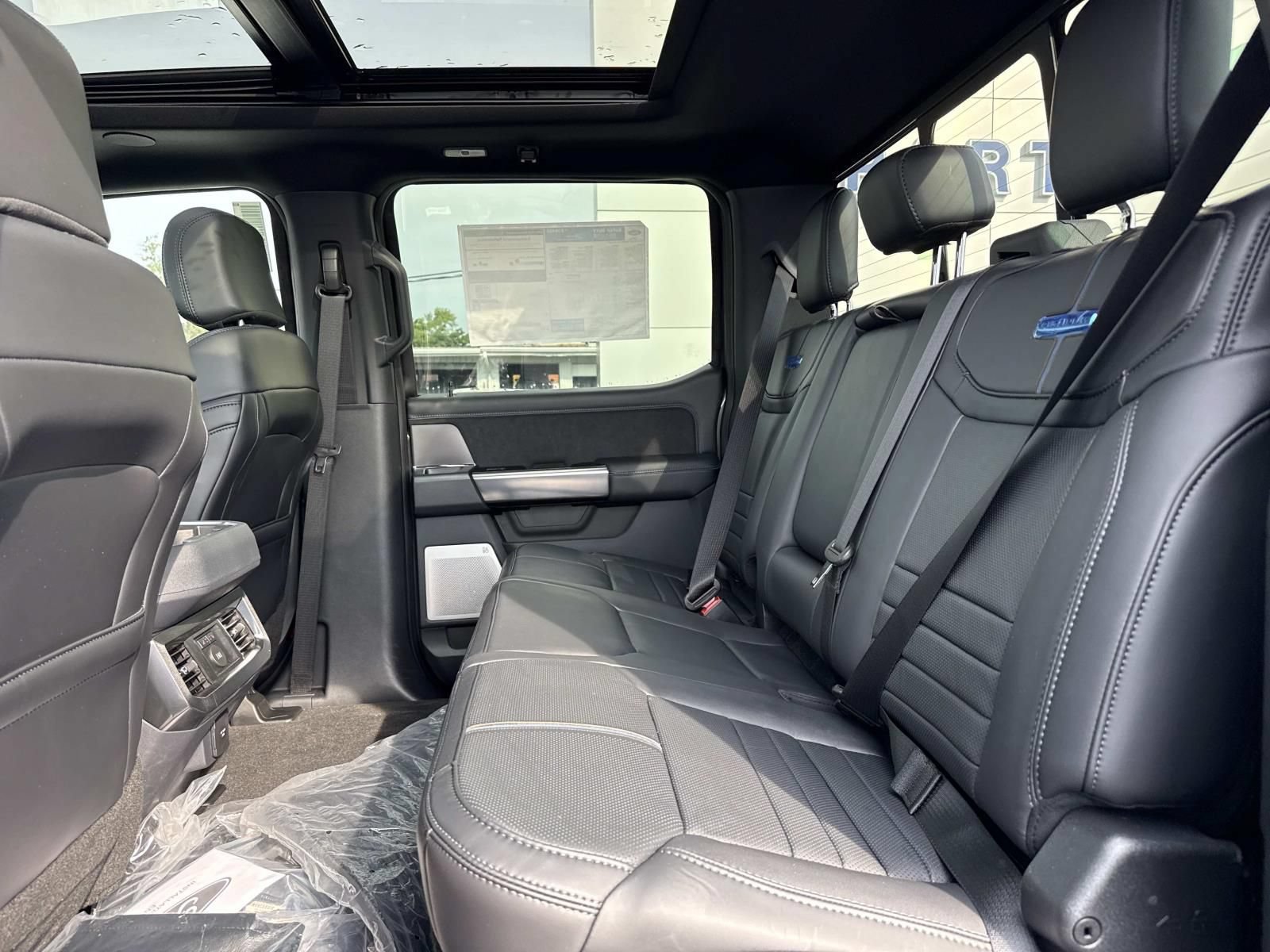 New 2026 Ford F350 Platinum w/ Tremor Off-Road Package AWD/4WD image 11