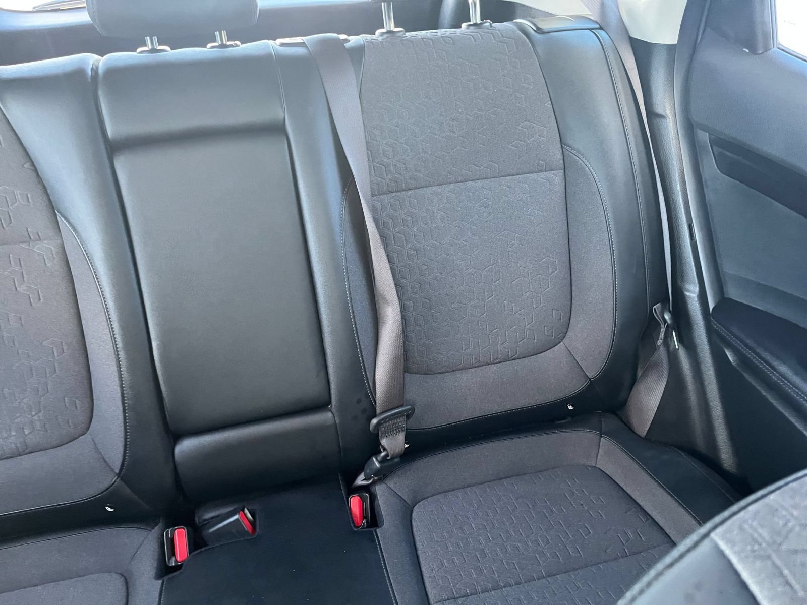 Used 2025 Kia Seltos S FWD image 36
