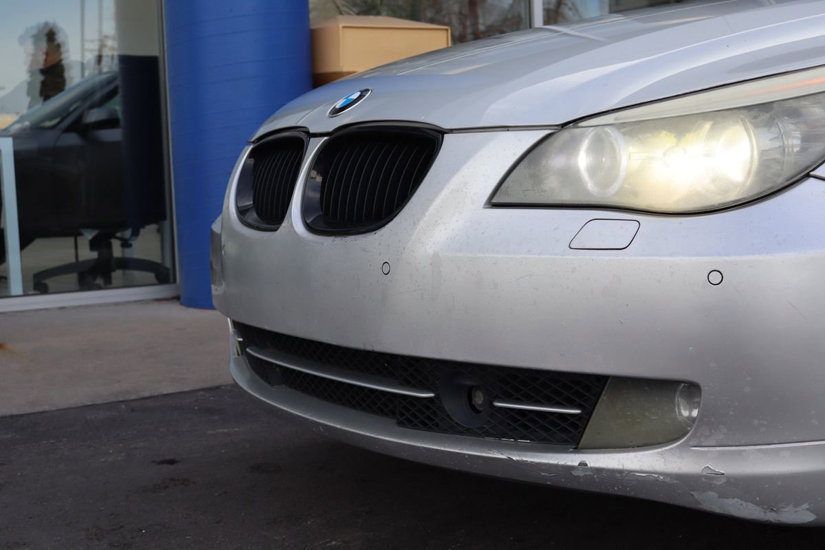 Used 2010 BMW 535i xDrive Wagon AWD/4WD image 29