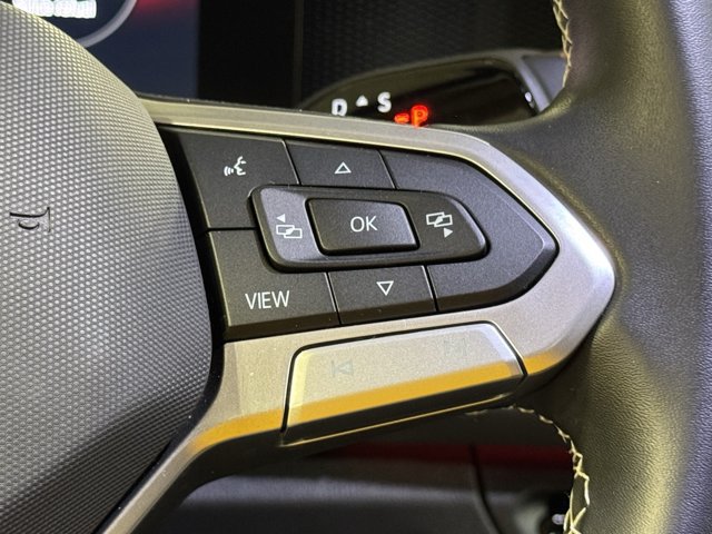 Used 2026 Volkswagen Tiguan SE AWD/4WD image 18