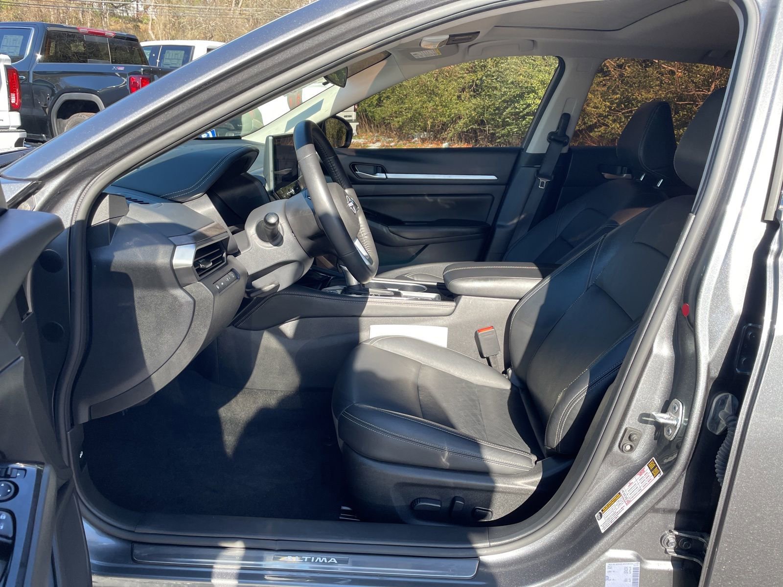 Used 2024 Nissan Altima 2.5 SL image 11