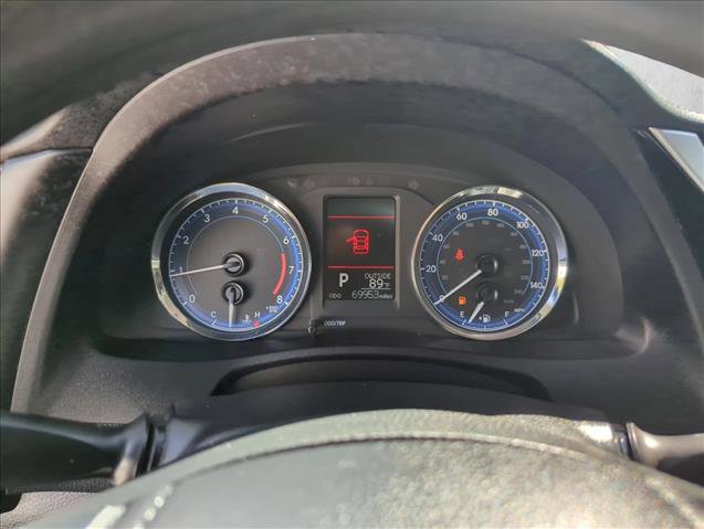 Used 2018 Toyota Corolla LE FWD image 19