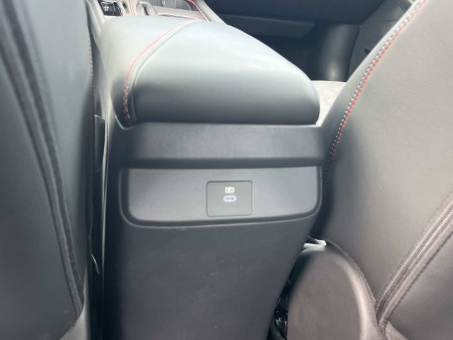 New 2026 Nissan Sentra SR w/ SR Premium Package FWD image 17