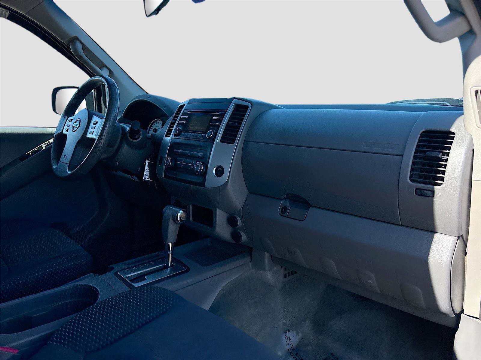 Used 2013 Nissan Frontier Desert Runner image 27