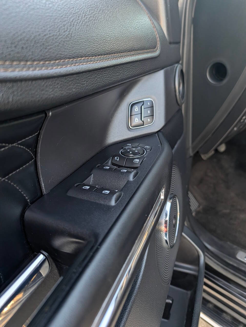 Used 2018 Ford Expedition Platinum AWD/4WD image 15