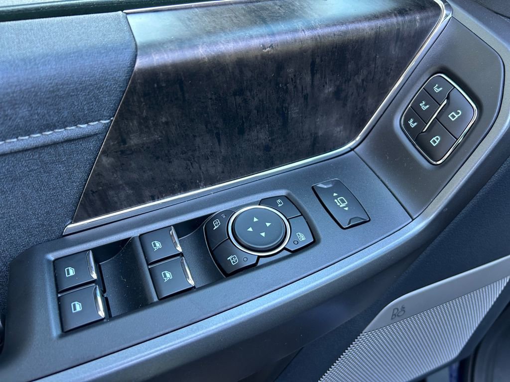 New 2026 Ford F350 Lariat w/ Black Appearance Package image 24