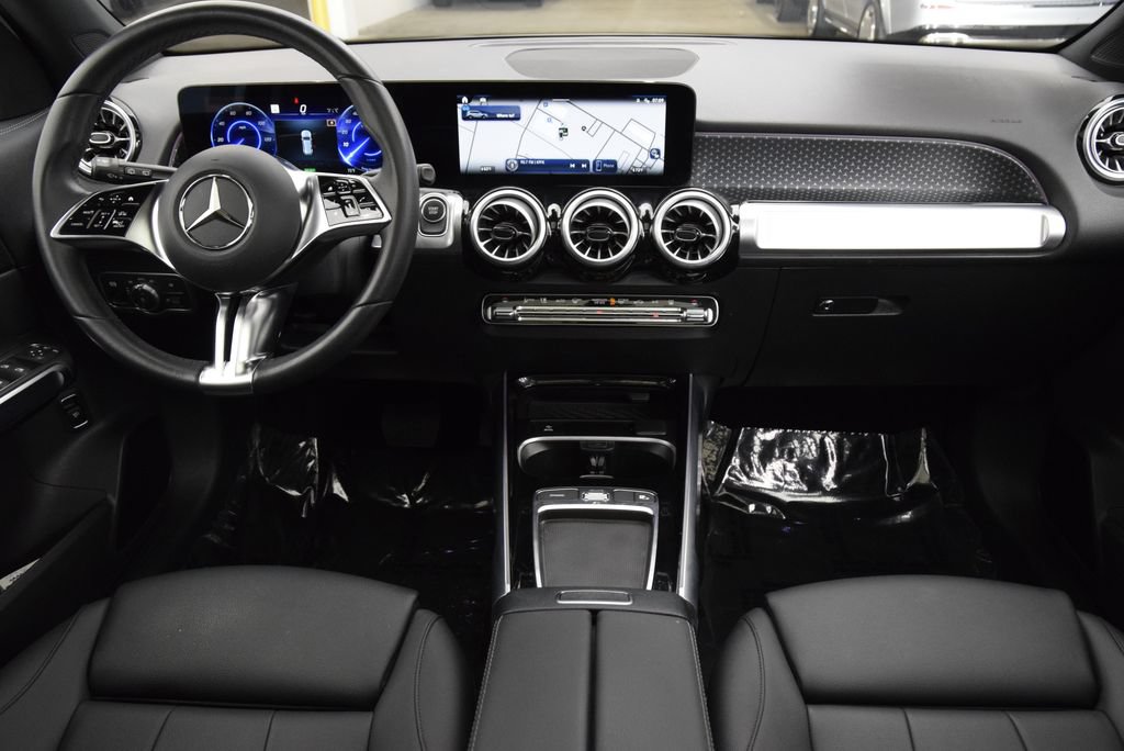 Certified 2024 Mercedes-Benz EQB 300 4MATIC image 20