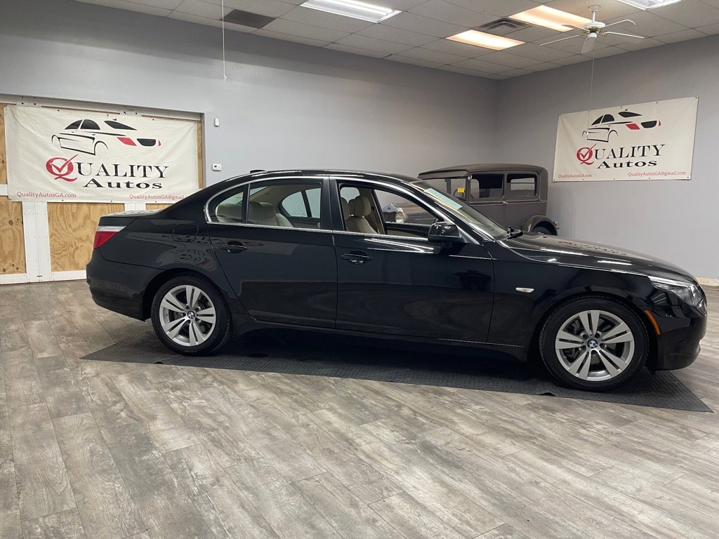 Used 2010 BMW 528i Sedan RWD image 12