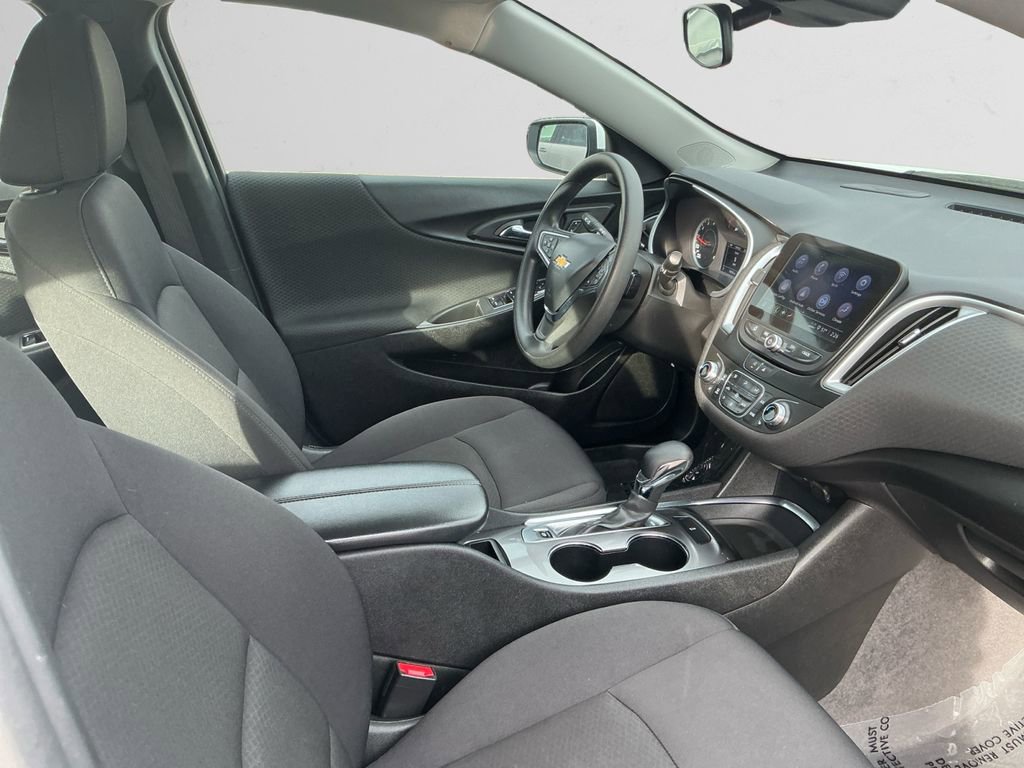 Used 2023 Chevrolet Malibu LT image 15