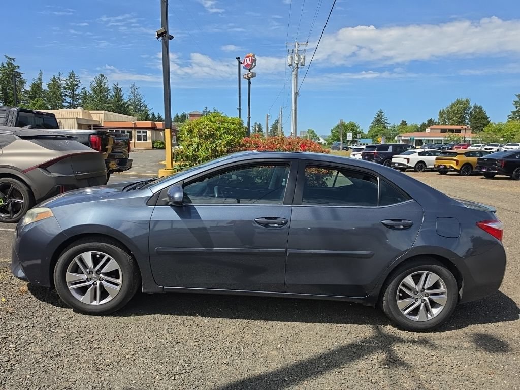 Used 2016 Toyota Corolla LE Premium w/ Body Protection Package #1 FWD image 3