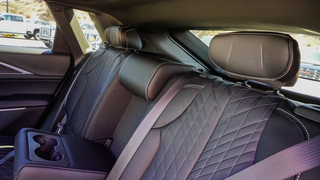 New 2027 Cadillac Lyriq Signature Sport RWD image 9