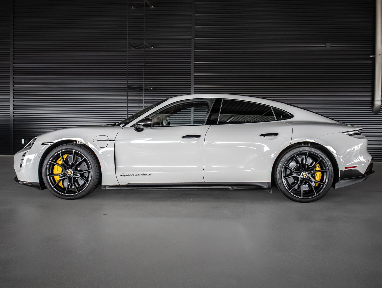 Certified 2022 Porsche Taycan Turbo S AWD/4WD image 2