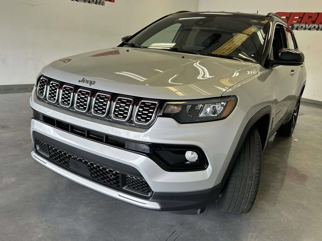 Used 2025 Jeep Compass Limited AWD/4WD image 7