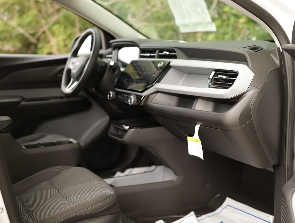 Used 2027 Chevrolet Bolt LT w/ Comfort Package FWD image 29