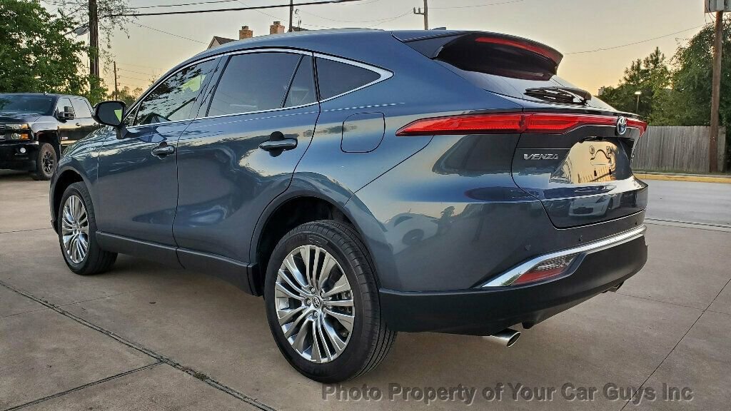 Used 2021 Toyota Venza XLE w/ Softex Package image 17