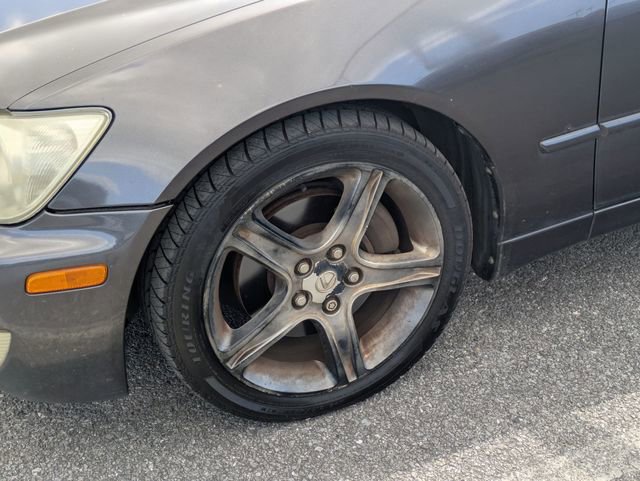 Used 2002 Lexus IS 300 image 6
