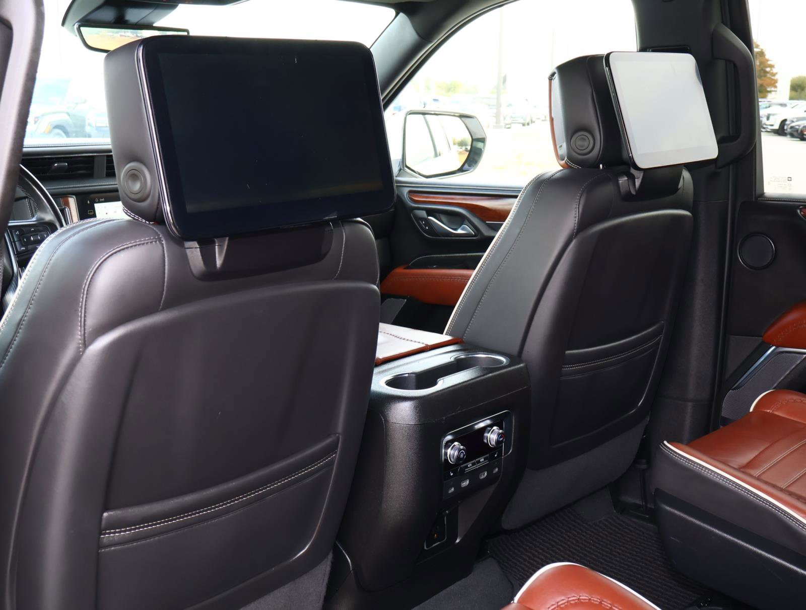 Used 2023 GMC Yukon Denali Ultimate image 15