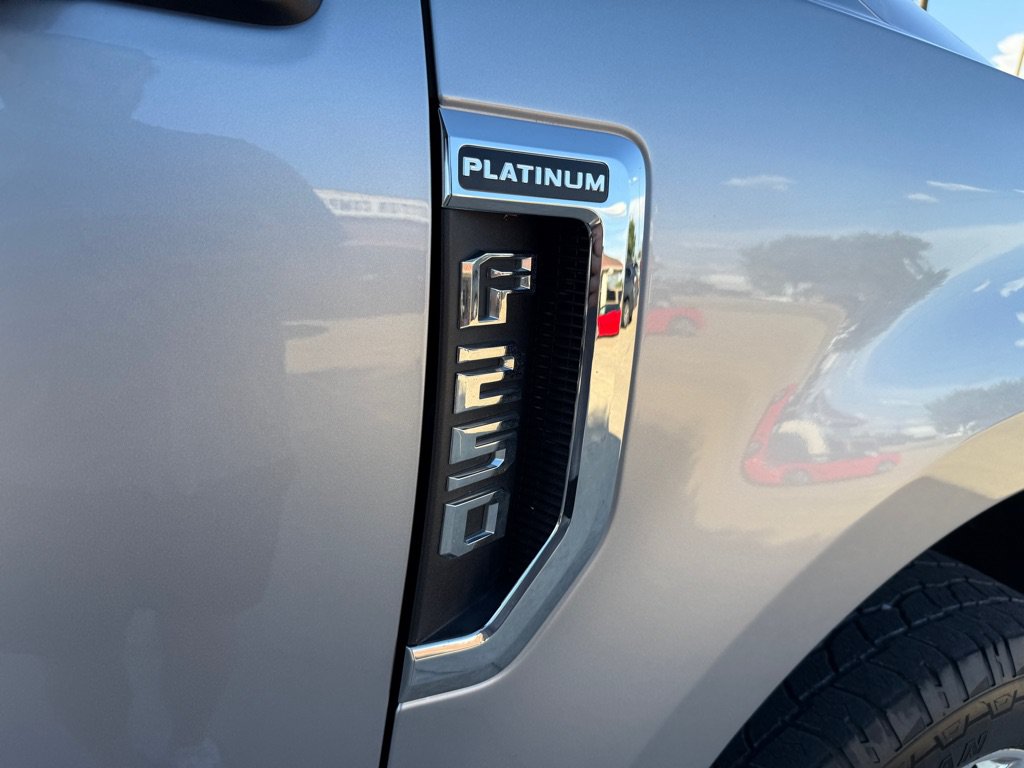 Used 2021 Ford F250 Platinum AWD/4WD image 9
