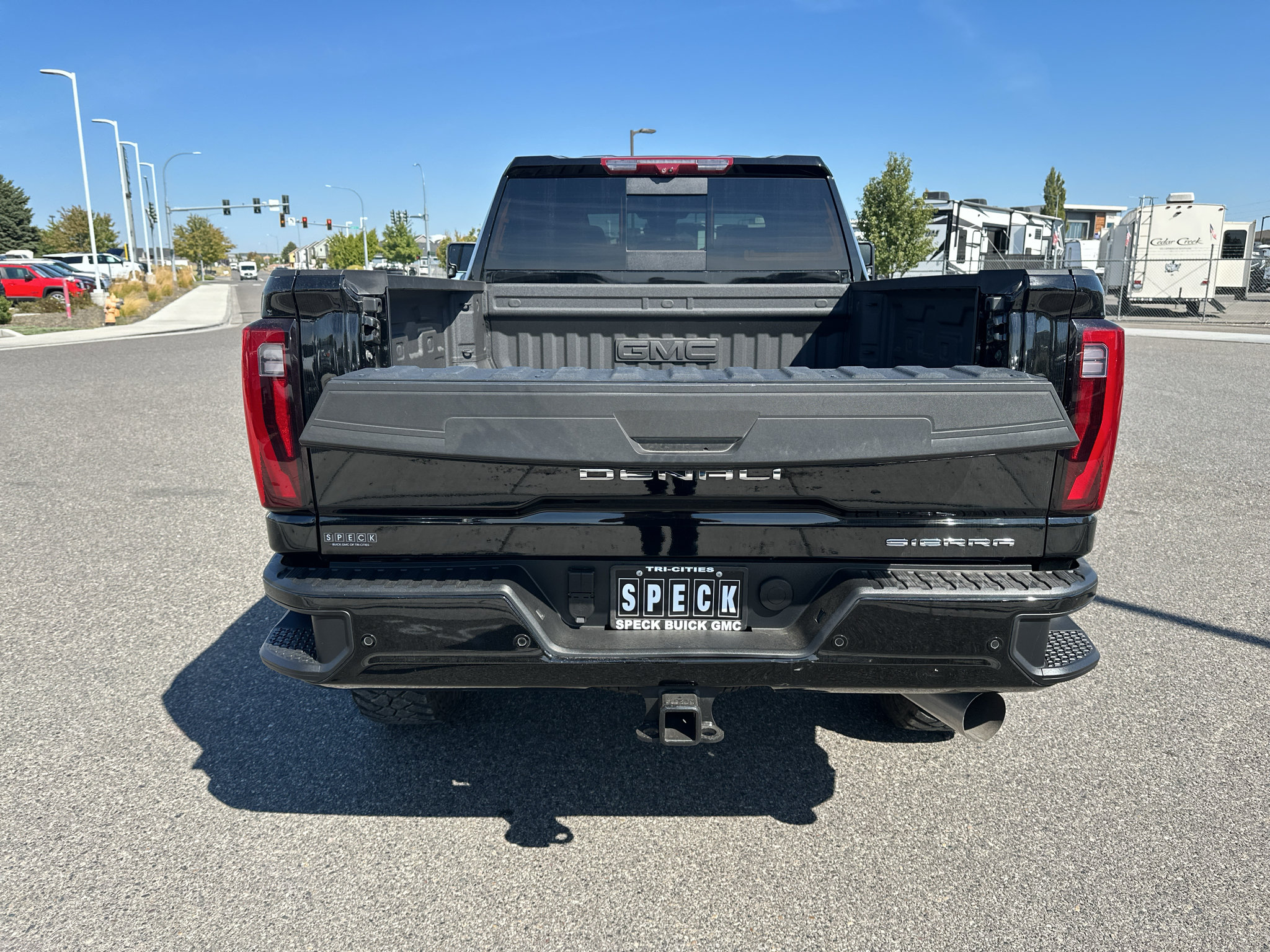 Used 2025 GMC Sierra 3500 Denali w/ Denali Reserve Package AWD/4WD image 14
