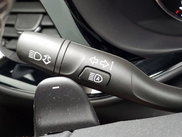 Used 2022 Buick Envision Avenir w/ Technology Package II AWD/4WD image 29