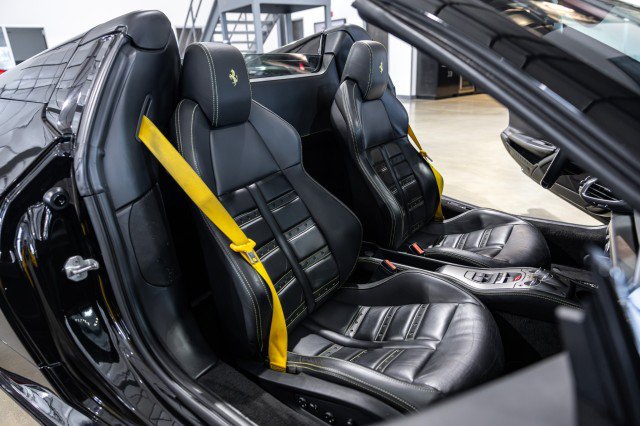 Used 2014 Ferrari 458 Spider RWD image 34