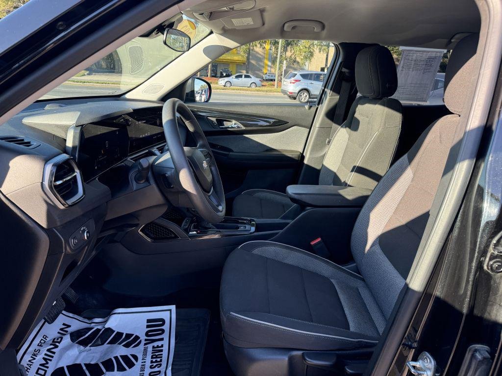 Used 2024 Chevrolet TrailBlazer LS w/ LS Convenience Package image 13