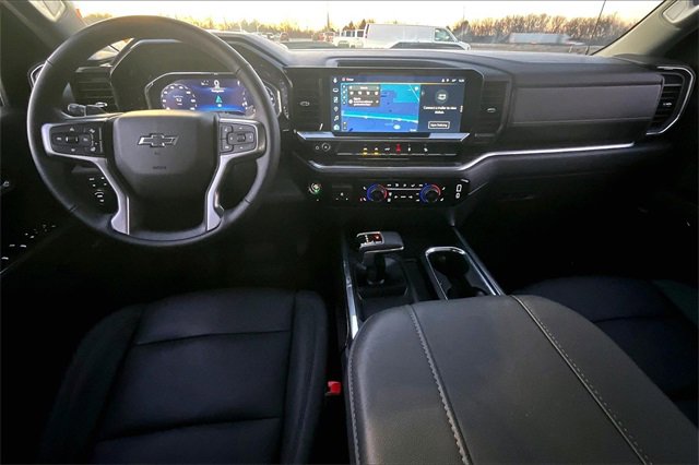 Used 2025 Chevrolet Silverado 1500 LT Trail Boss w/ Convenience Package II image 8