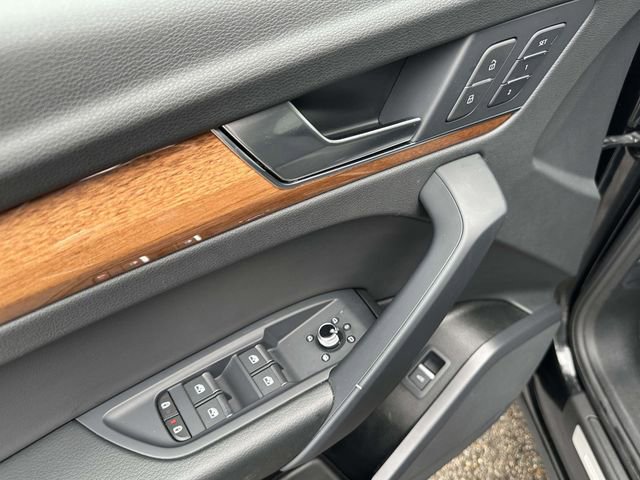 Used 2023 Audi Q5 2.0T Premium w/ Convenience Package image 20