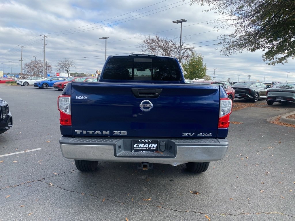 Used 2018 Nissan Titan SV image 6