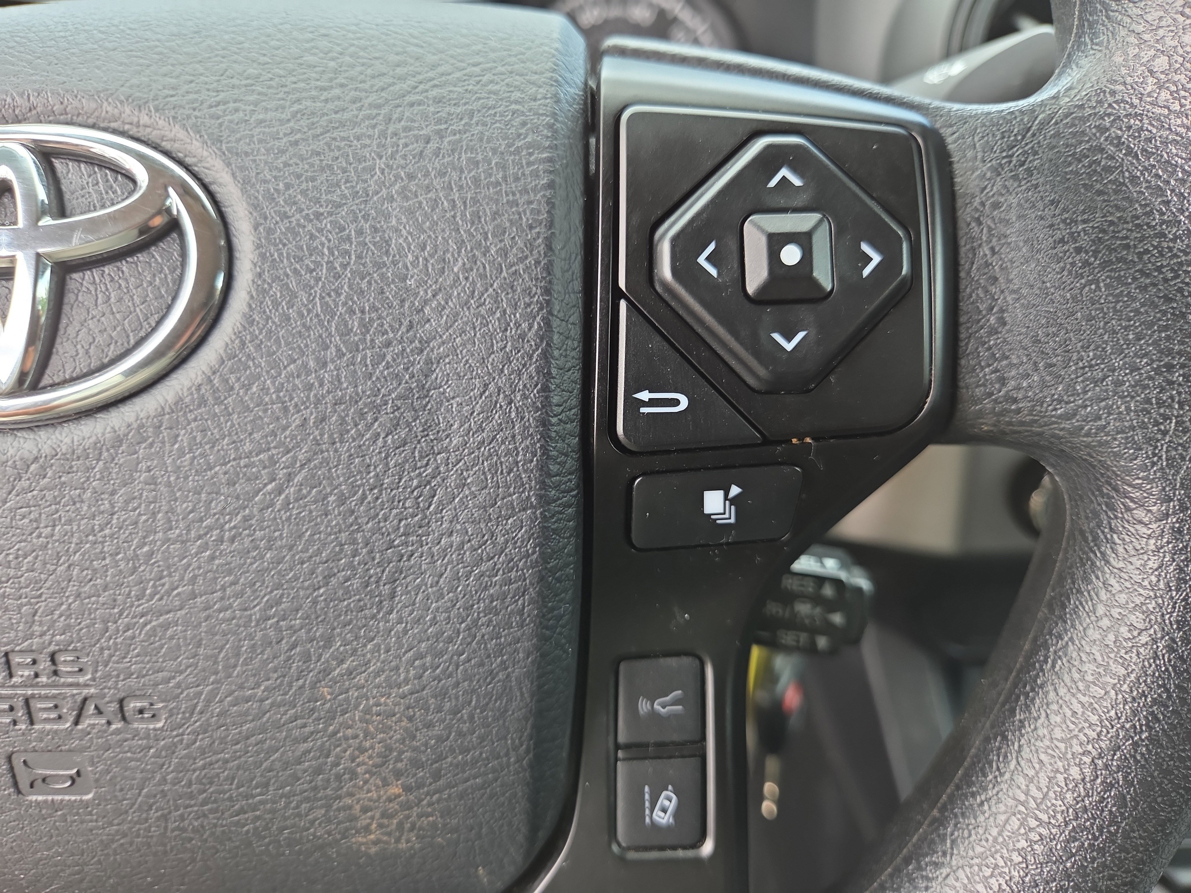 Certified 2023 Toyota Tacoma SR image 30