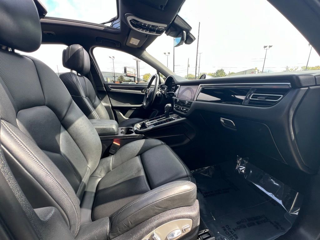 Used 2022 Porsche Macan image 29