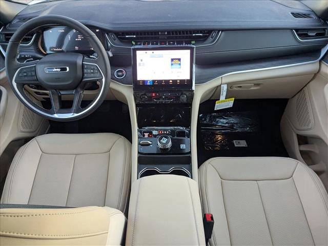 New 2025 Jeep Grand Cherokee Limited w/ Luxury Tech Group II image 15
