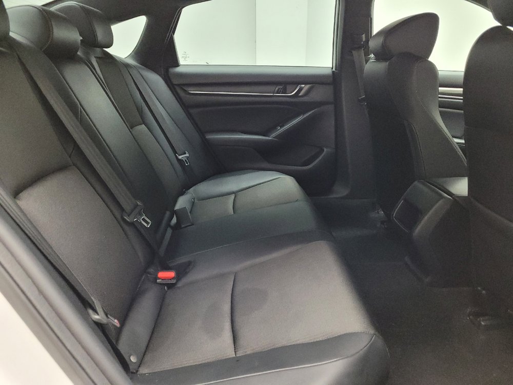 Used 2018 Honda Accord Sport image 19