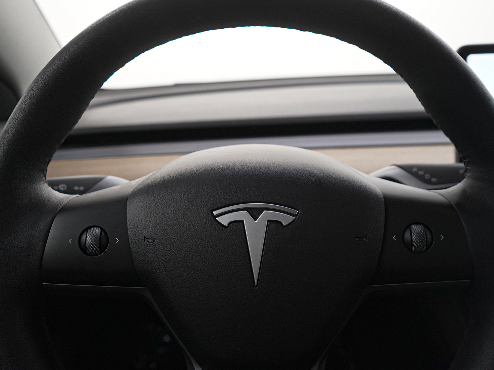 Used 2021 Tesla Model 3 Long Range AWD/4WD image 23