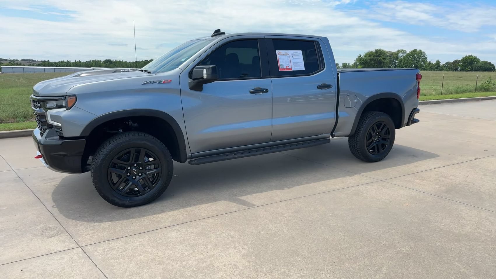 Used 2024 Chevrolet Silverado 1500 ZR2 w/ Technology Package AWD/4WD image 5