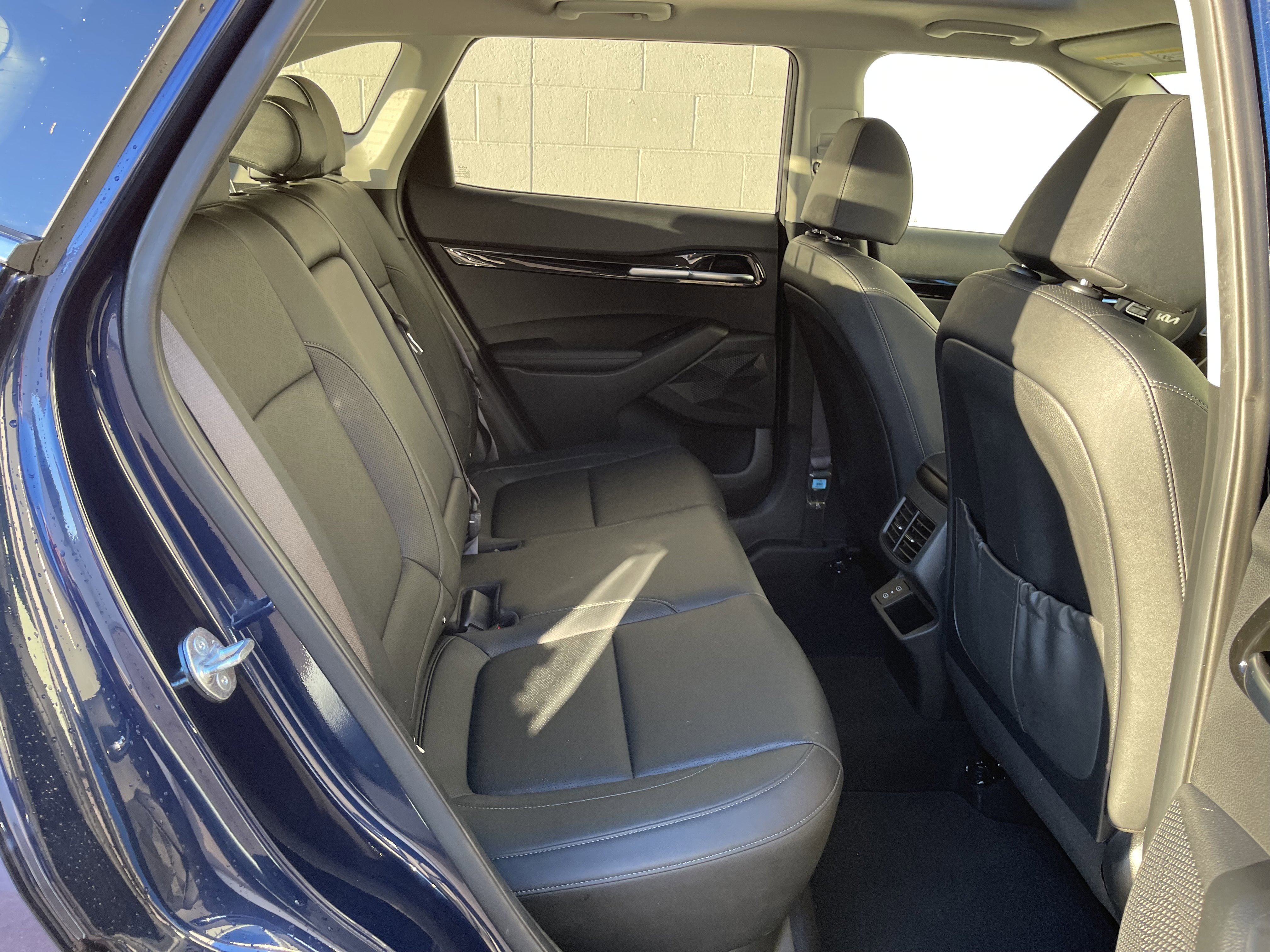 Used 2024 Kia Seltos EX image 27