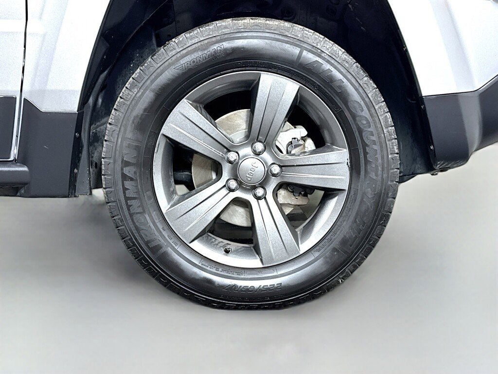 Used 2017 Jeep Patriot Sport image 35