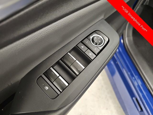 Used 2025 Toyota Prius XLE image 13