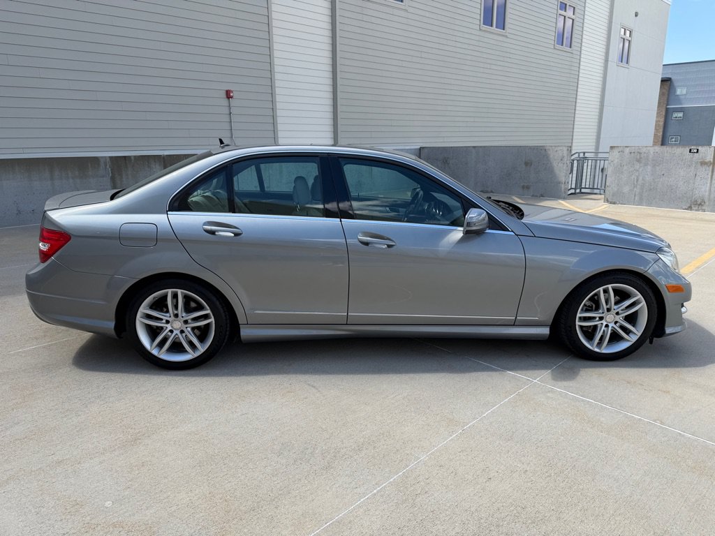 Used 2014 Mercedes-Benz C 250 Sedan image 2