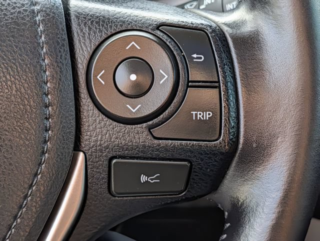 Used 2016 Toyota RAV4 XLE w/ Convenience Package FWD image 18
