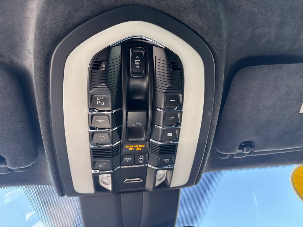 Used 2017 Porsche Cayenne GTS AWD/4WD image 29