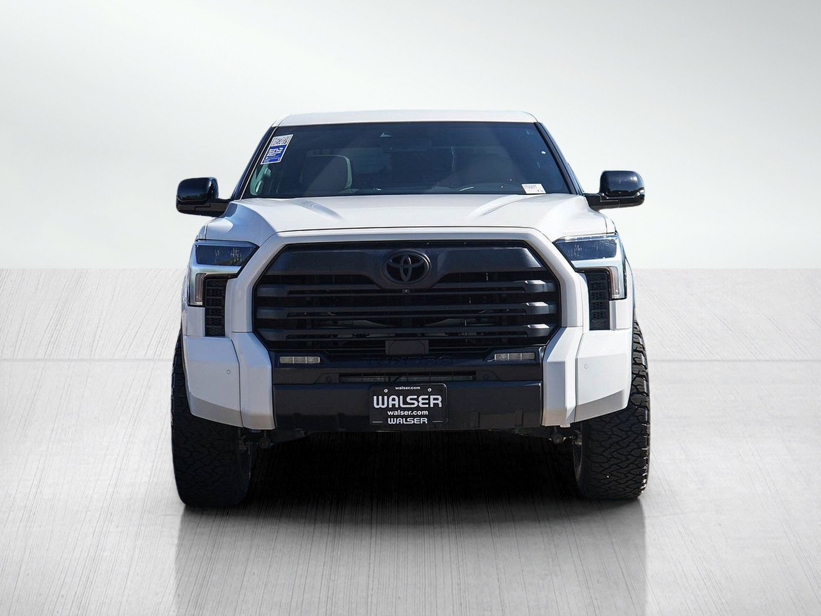 Used 2025 Toyota Tundra Limited AWD/4WD image 8